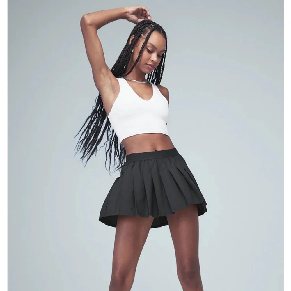 ALO YOGA VARSITY TENNIS SKIRT SIZE:S Worn once Color: BLACK